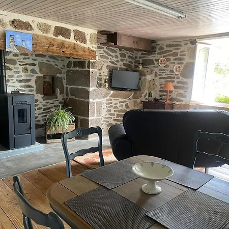 Chez Julie Holiday home Le Monteil (Cantal)
